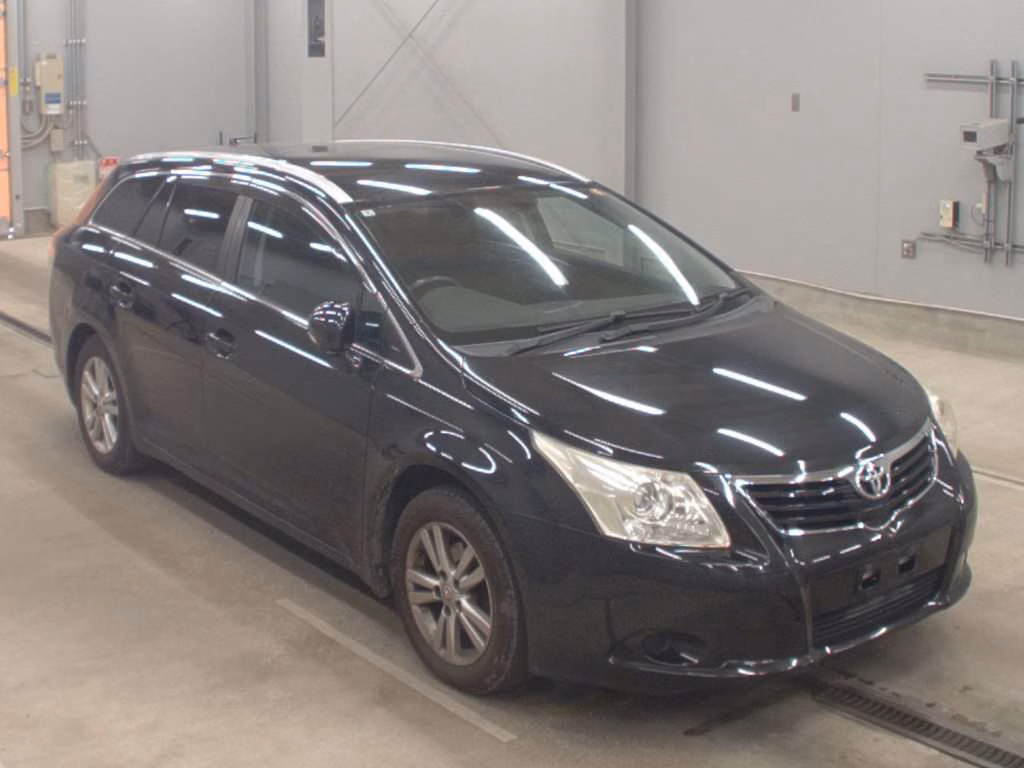 TOYOTA AVENSIS