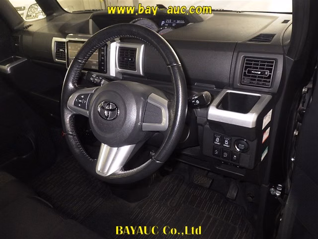 TOYOTA PIXIS MEGA