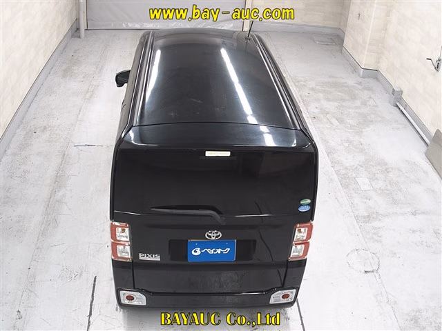 TOYOTA PIXIS MEGA