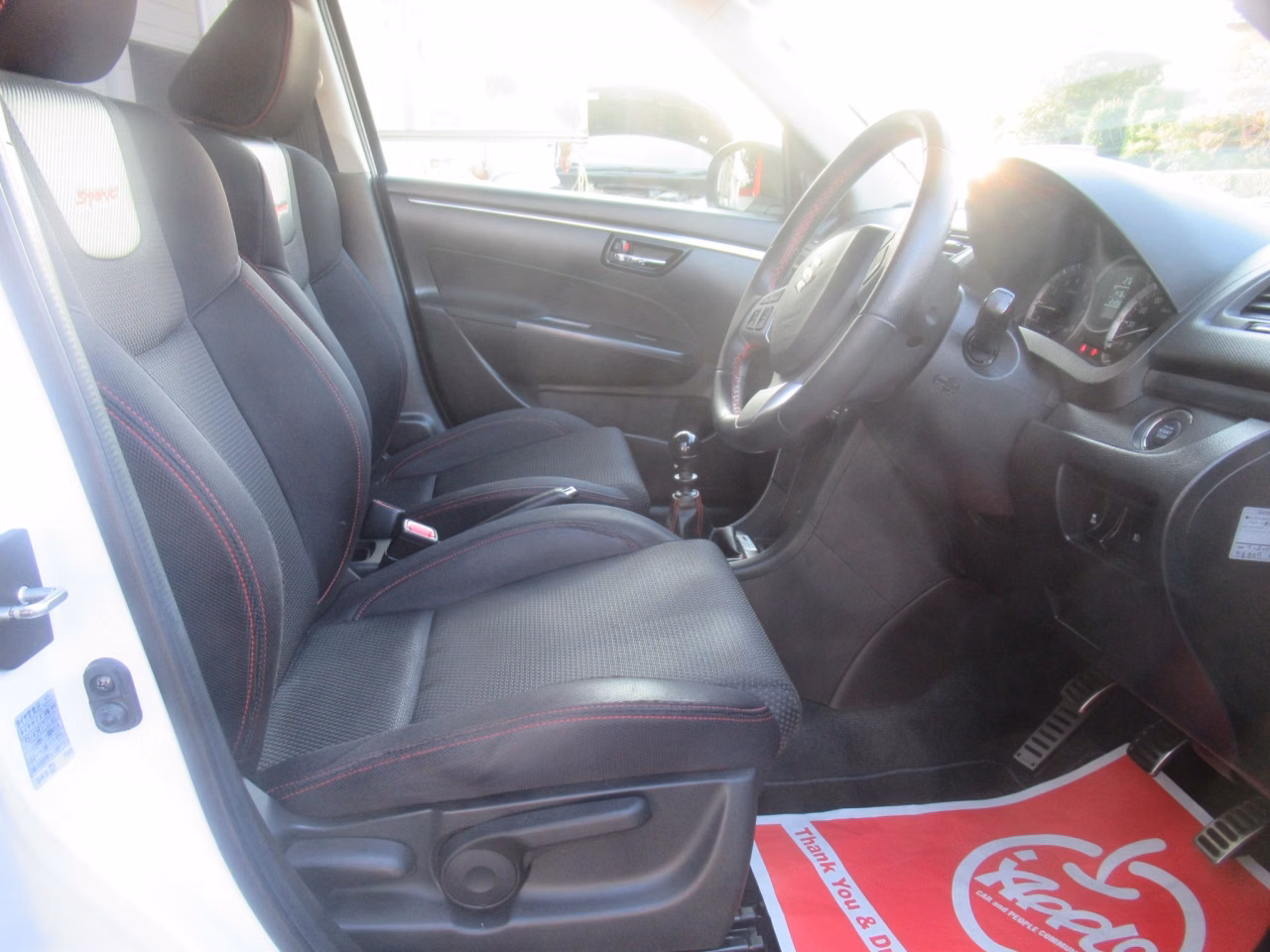 SUZUKI SWIFT