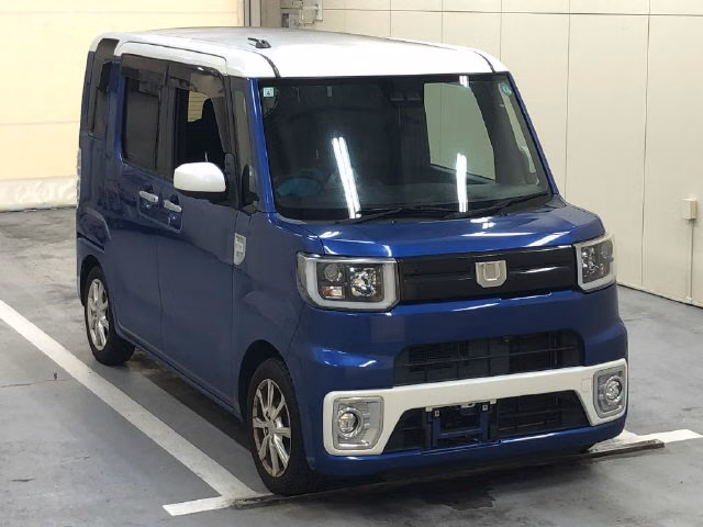 DAIHATSU WAKE