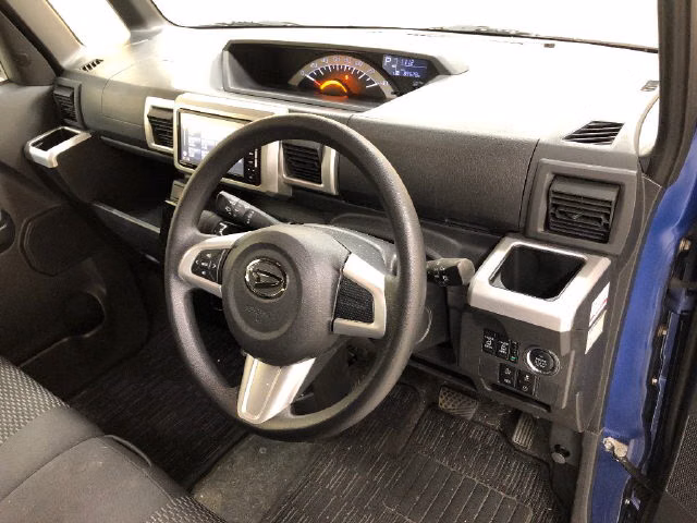 DAIHATSU WAKE