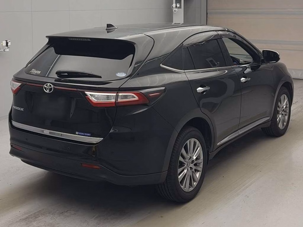 TOYOTA HARRIER