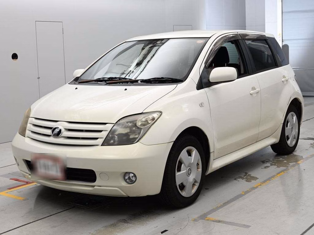 TOYOTA IST