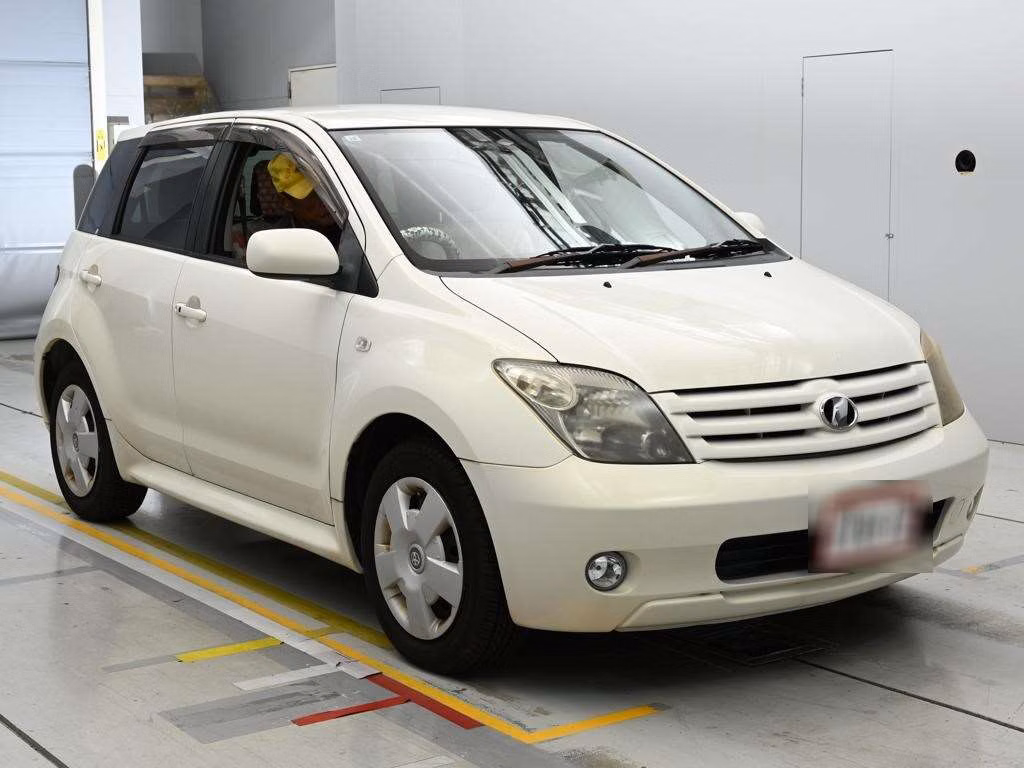TOYOTA IST