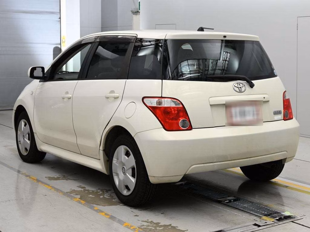 TOYOTA IST