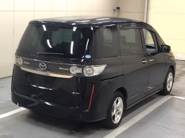 MAZDA BIANTE
