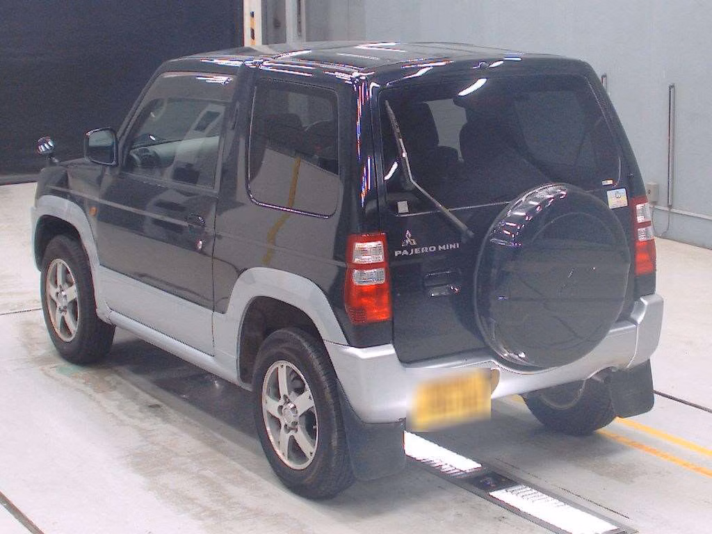 MITSUBISHI PAJERO MINI