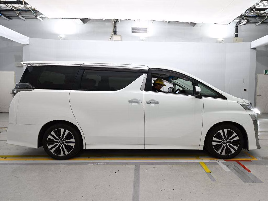 TOYOTA VELLFIRE
