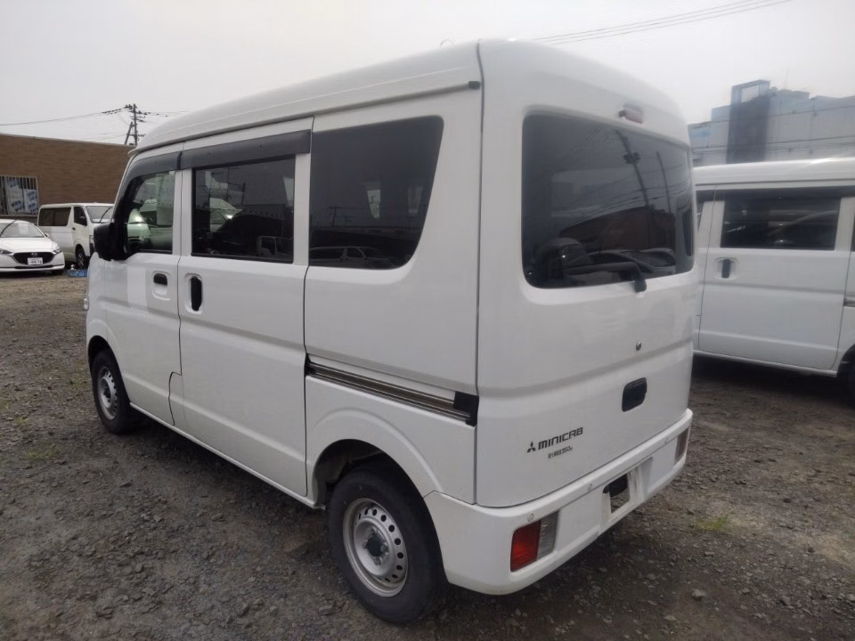 MITSUBISHI MINICAB