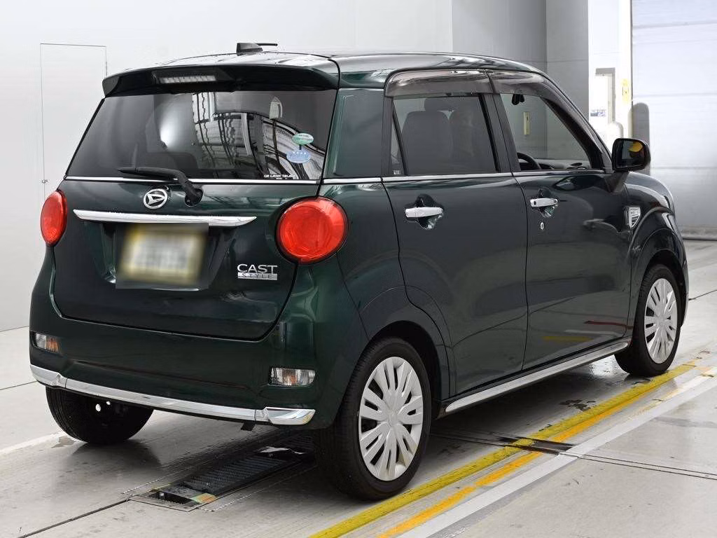 DAIHATSU CAST