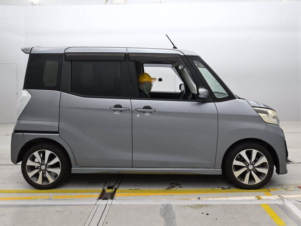 MITSUBISHI EK SPACE