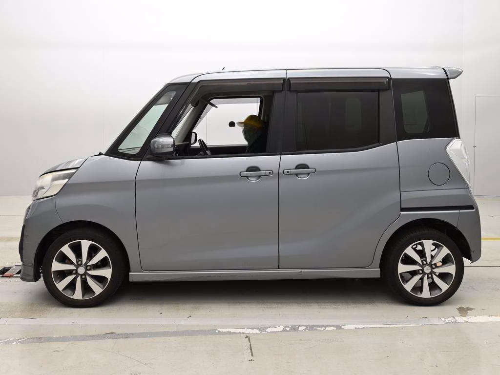 MITSUBISHI EK SPACE