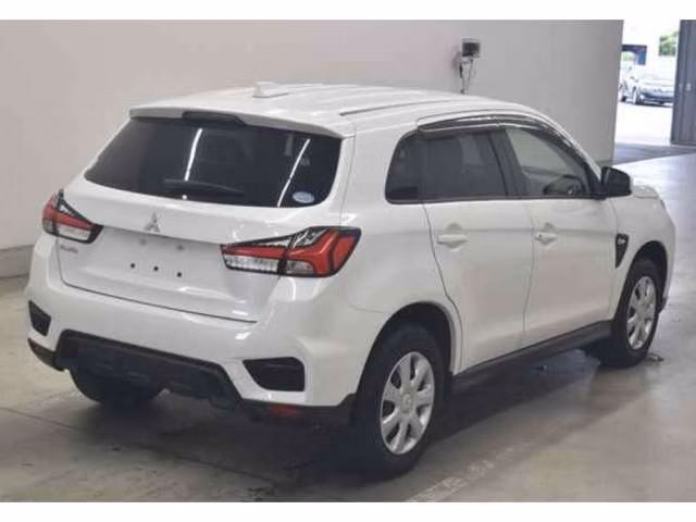MITSUBISHI RVR