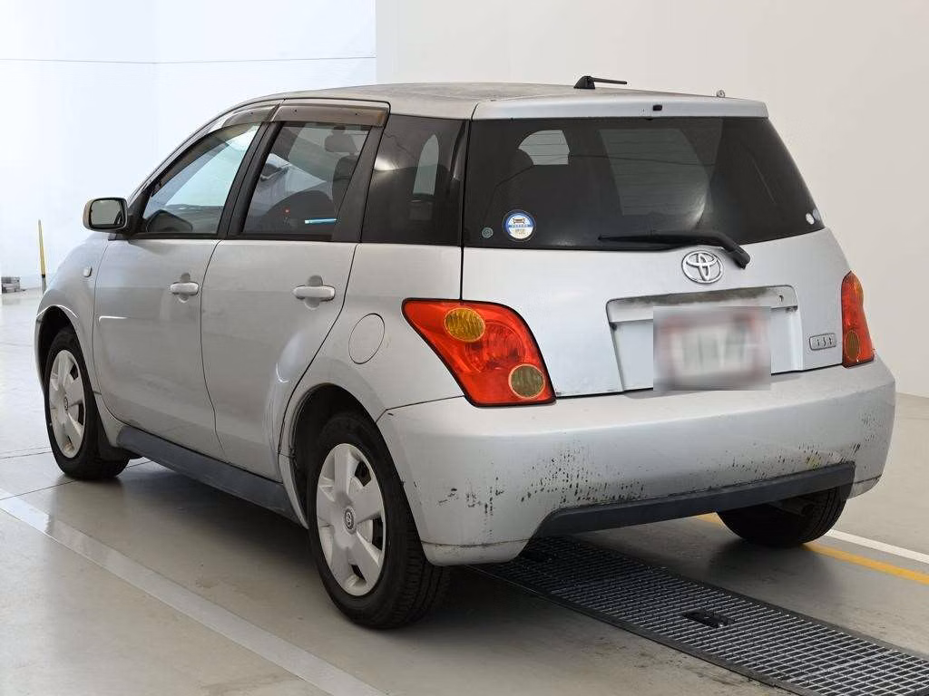 TOYOTA IST