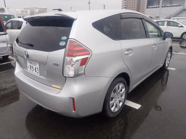 TOYOTA PRIUS ALPHA