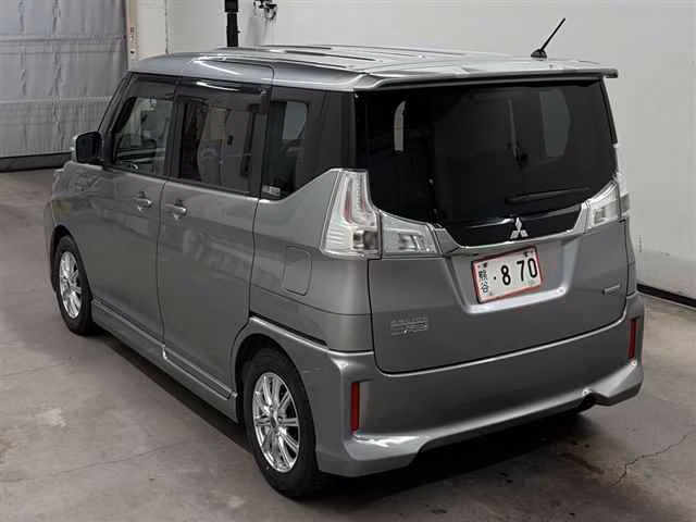 MITSUBISHI DELICA D:2