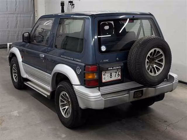 MITSUBISHI PAJERO