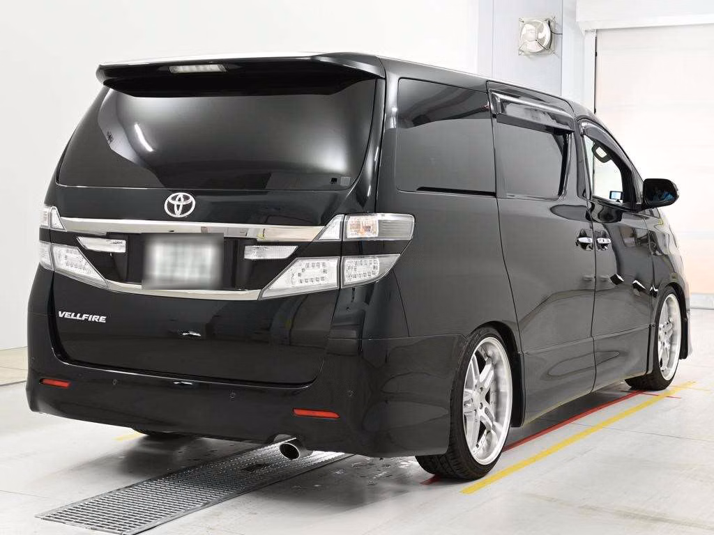 TOYOTA VELLFIRE