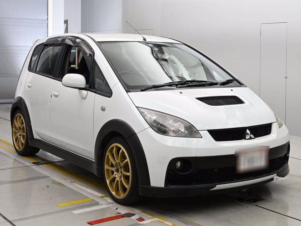 MITSUBISHI COLT