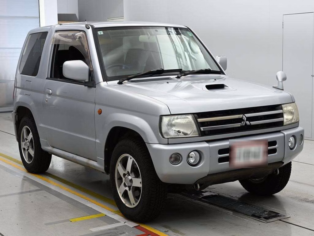 MITSUBISHI PAJERO MINI