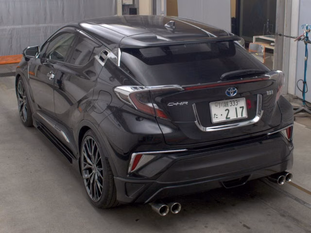 TOYOTA C-HR