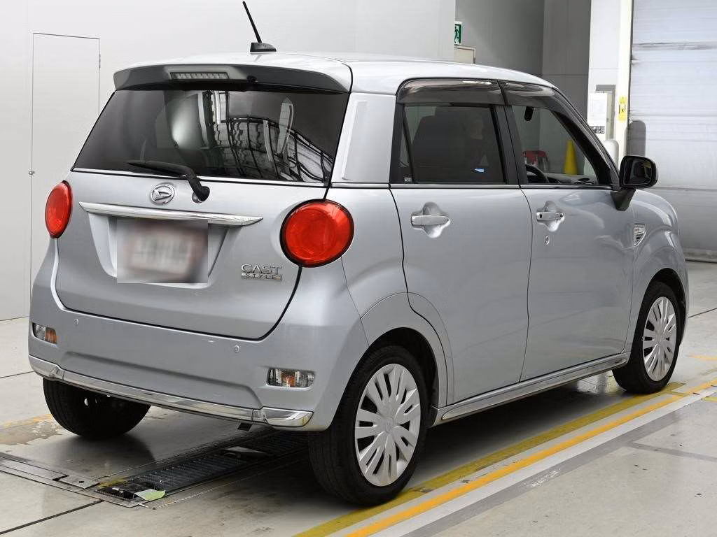 DAIHATSU CAST