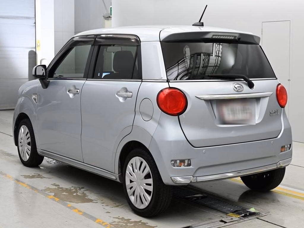 DAIHATSU CAST
