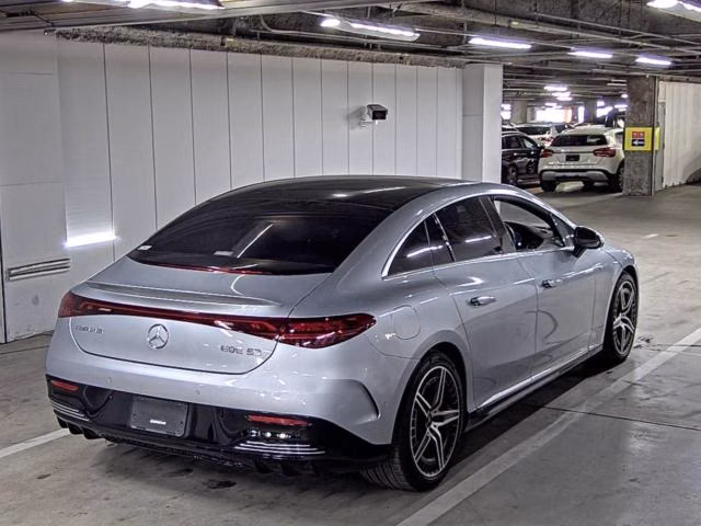 MERCEDES-BENZ EQE