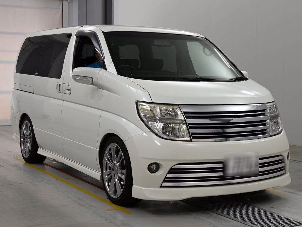 NISSAN ELGRAND