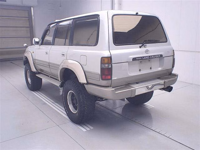 TOYOTA LAND CRUISER