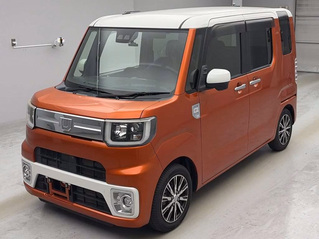 DAIHATSU WAKE