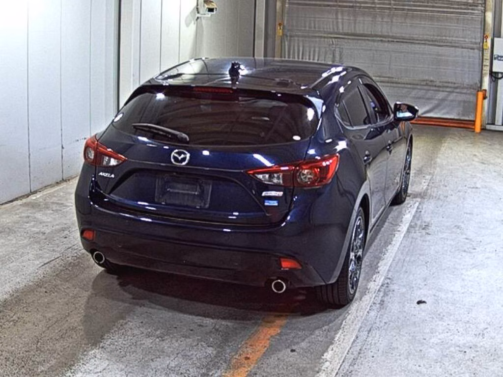 MAZDA AXELA