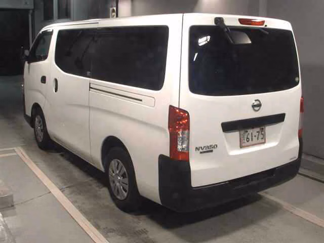 NISSAN NV350 CARAVAN
