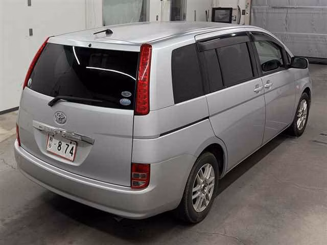 TOYOTA ISIS