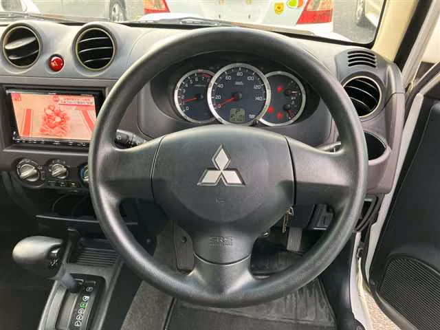 MITSUBISHI PAJERO MINI