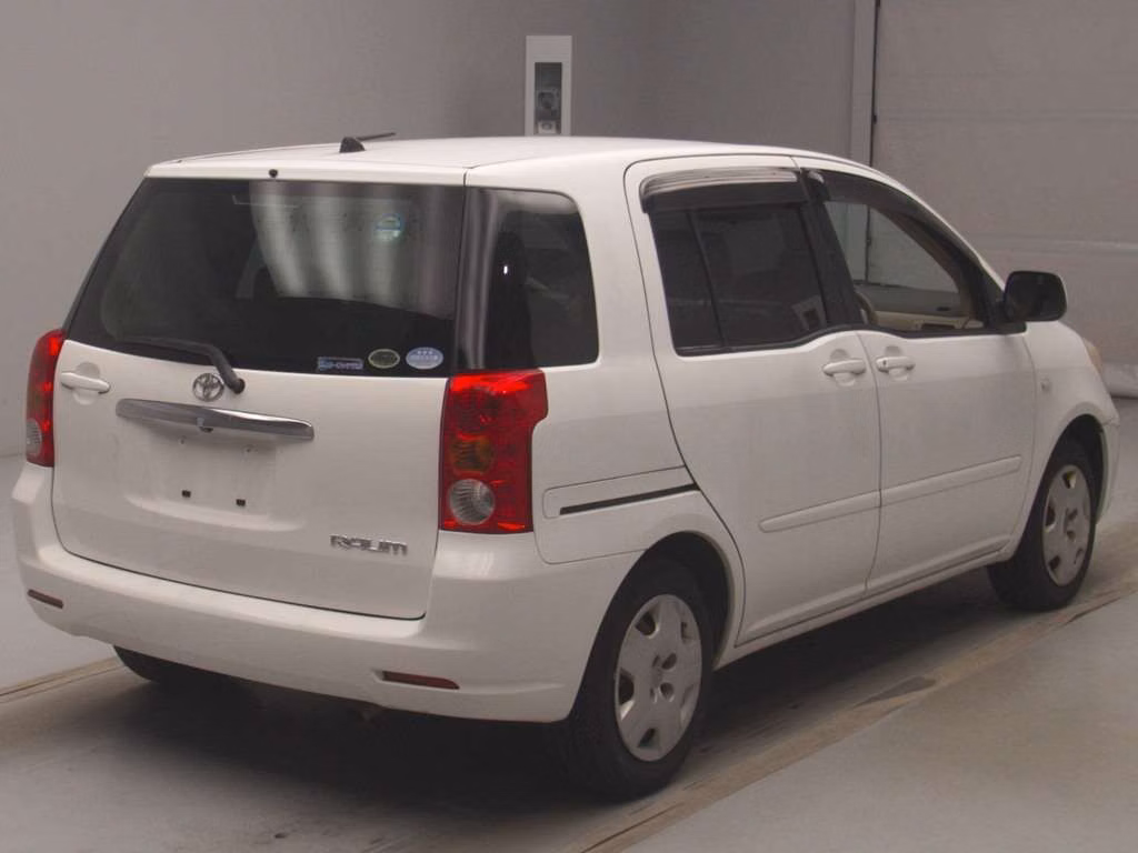 TOYOTA RAUM
