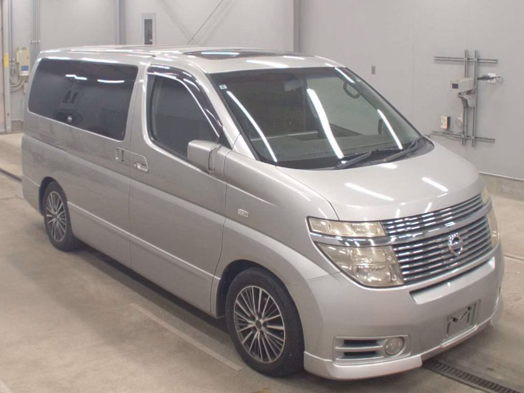 NISSAN ELGRAND