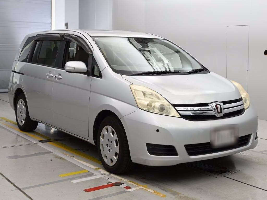 TOYOTA ISIS