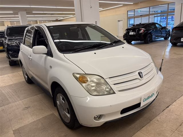 TOYOTA IST