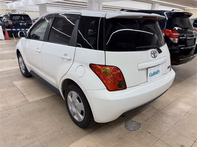 TOYOTA IST