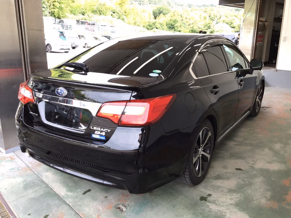 SUBARU LEGACY B4