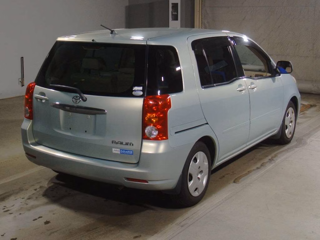 TOYOTA RAUM