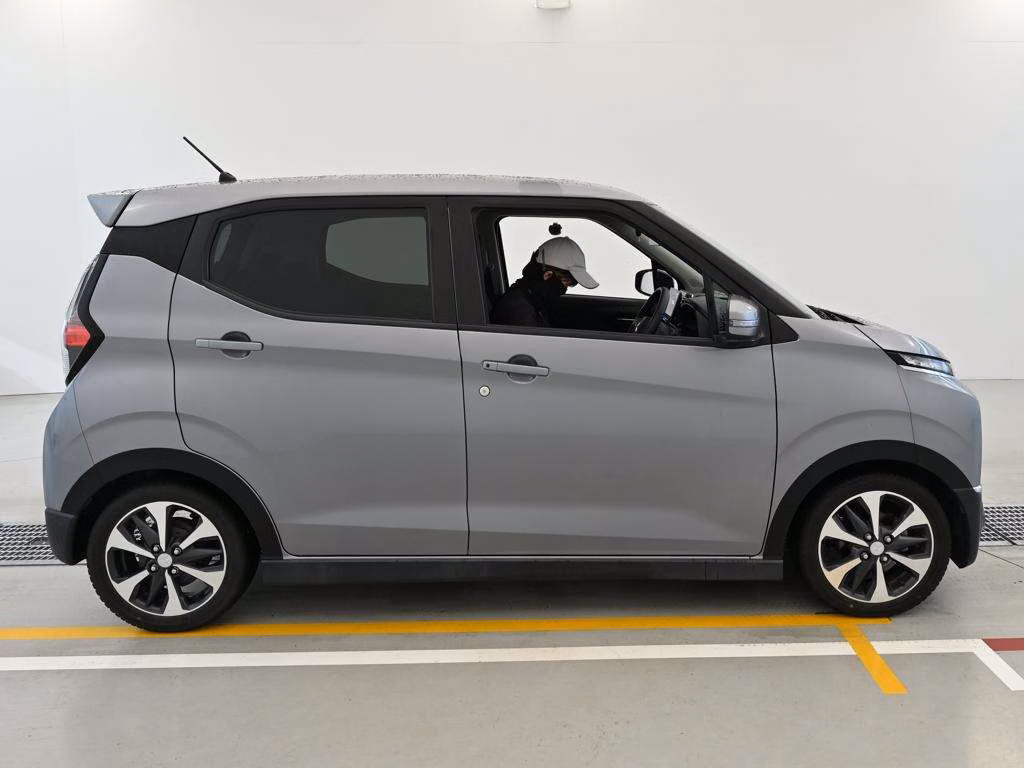 MITSUBISHI EK X