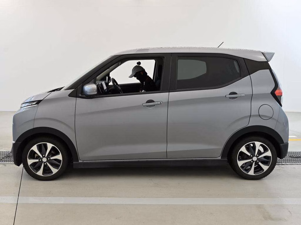 MITSUBISHI EK X