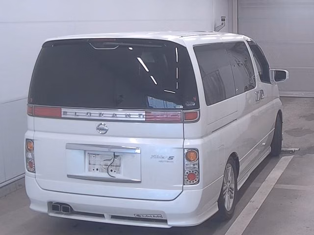 NISSAN ELGRAND