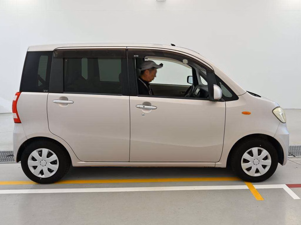 DAIHATSU TANTO EXE