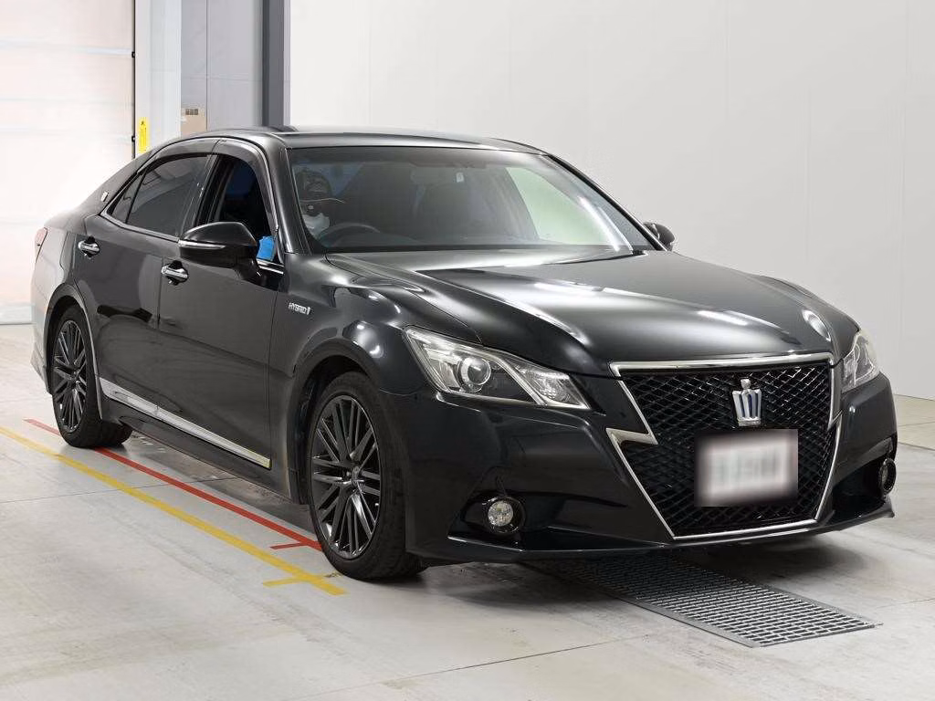 TOYOTA CROWN