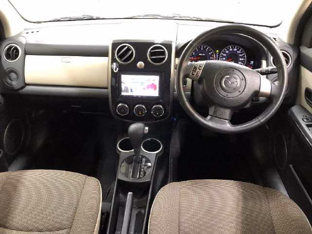 MAZDA VERISA