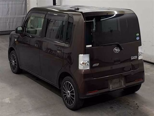 DAIHATSU MOVE CONTE